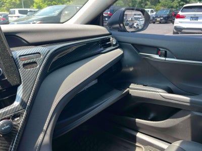 2022 Toyota Camry SE Hybrid