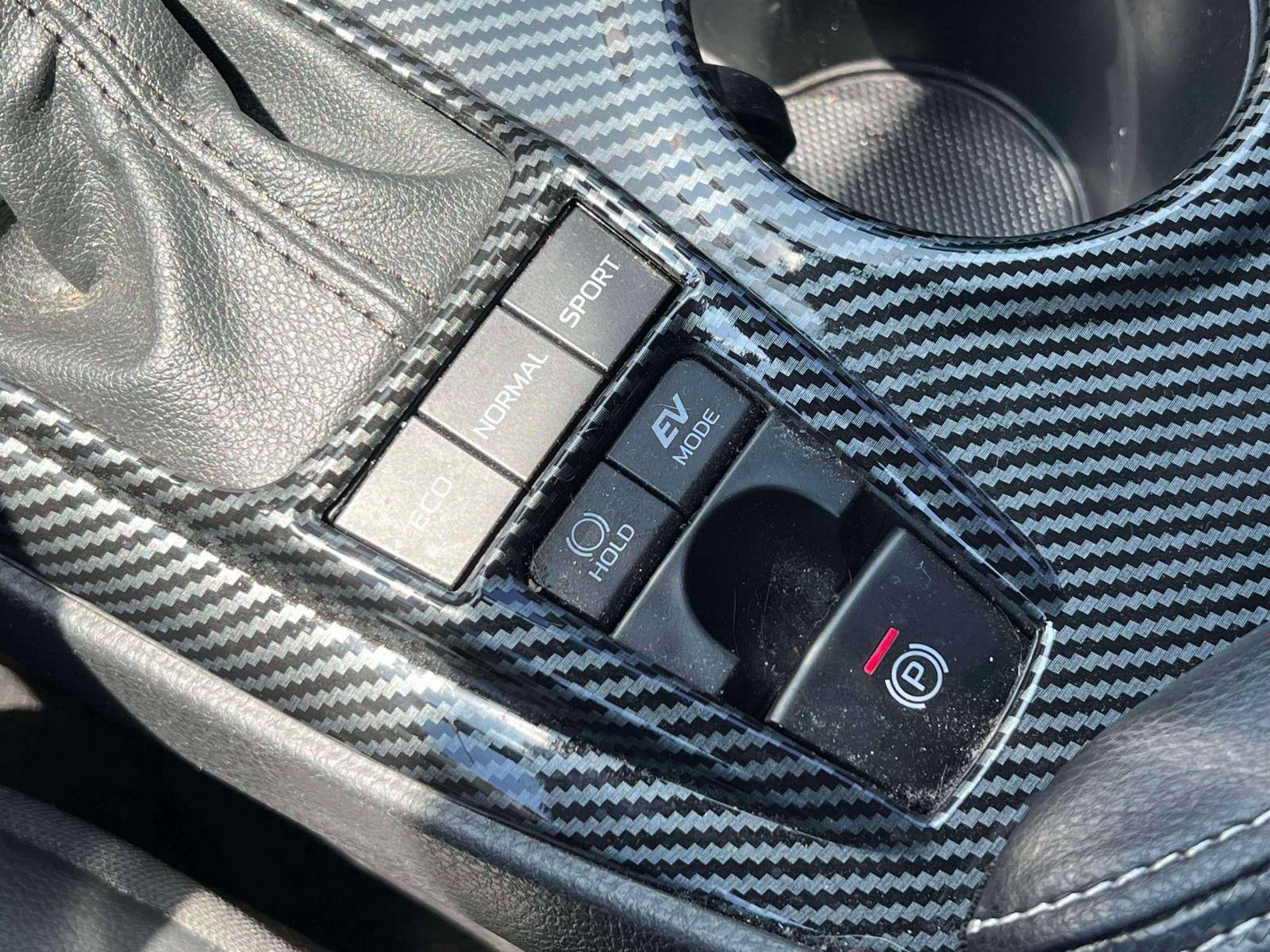 2022 Toyota Camry SE Hybrid