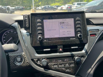 2022 Toyota Camry SE Hybrid