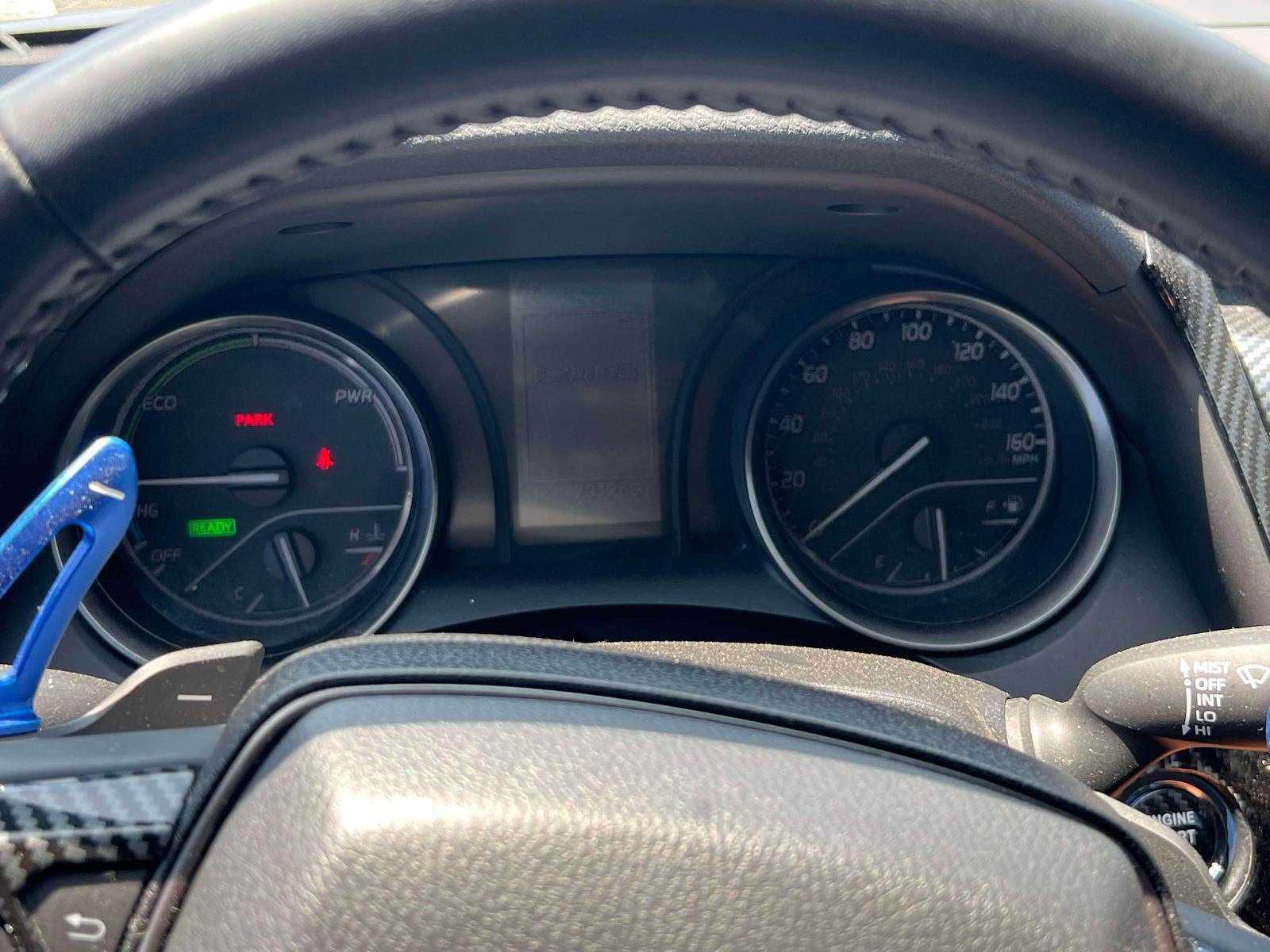 2022 Toyota Camry SE Hybrid