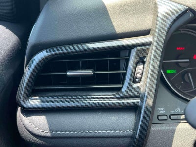 2022 Toyota Camry SE Hybrid