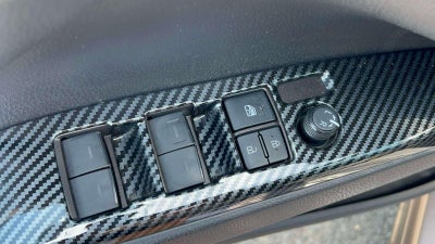 2022 Toyota Camry SE Hybrid