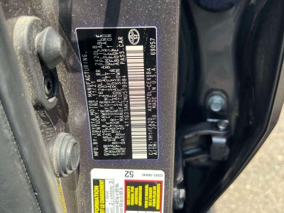 2022 Toyota Camry SE Hybrid