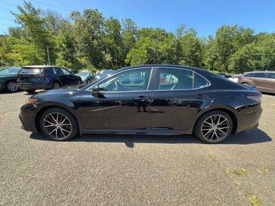 2024 Toyota Camry Hybrid SE