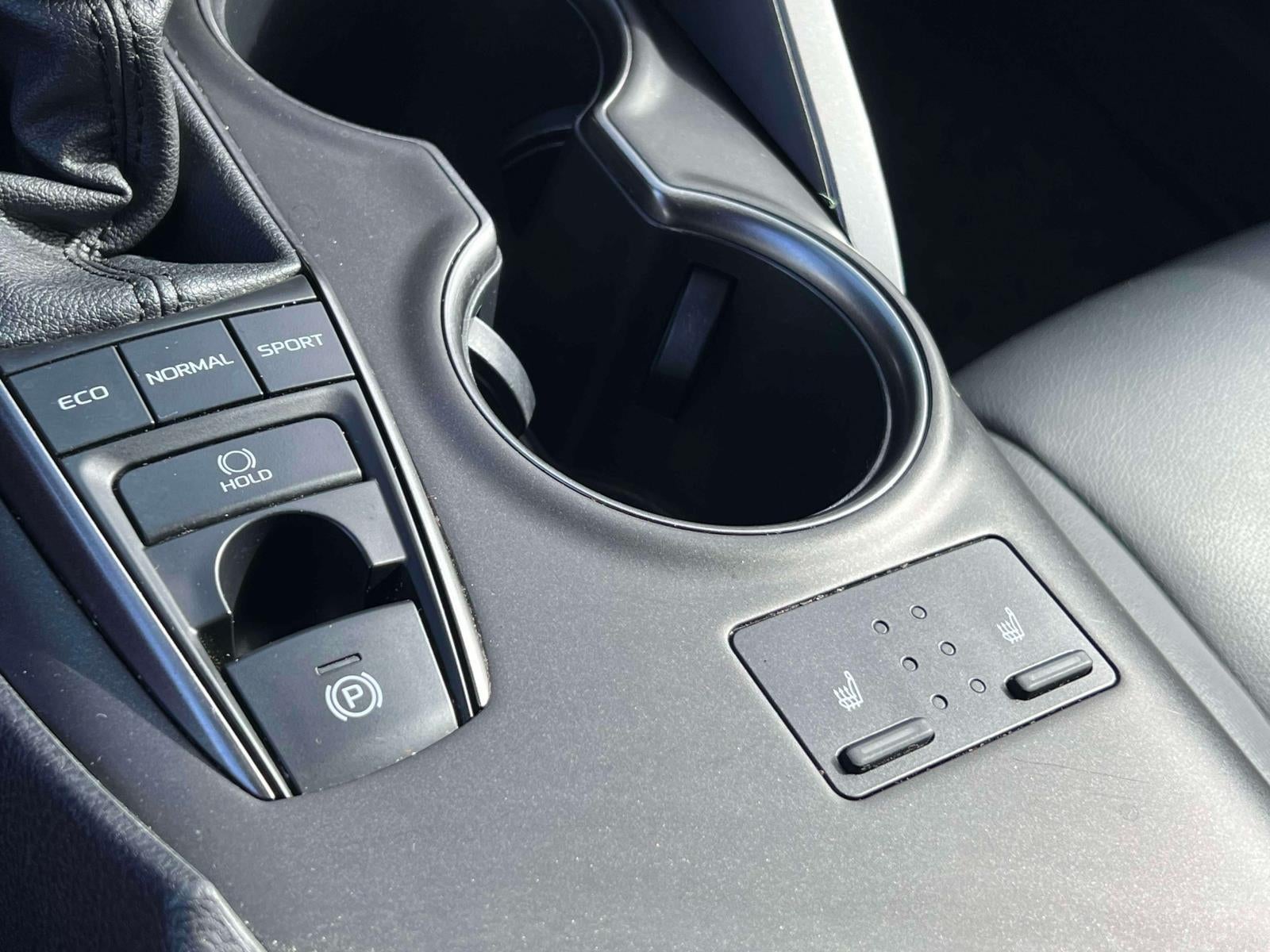 2023 Toyota Camry SE AWD