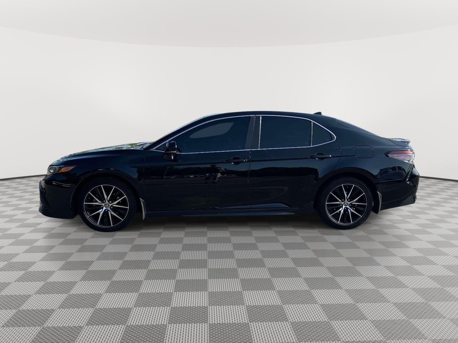 2022 Toyota Camry SE AWD
