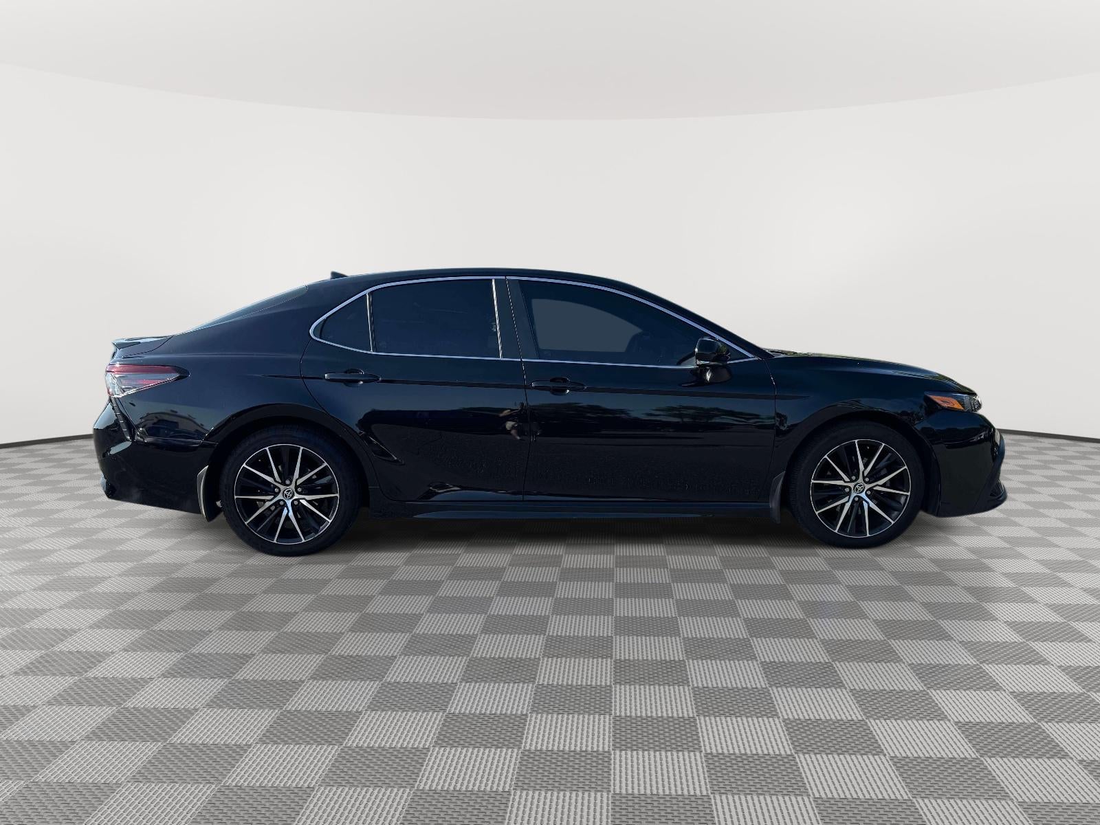 2022 Toyota Camry SE AWD