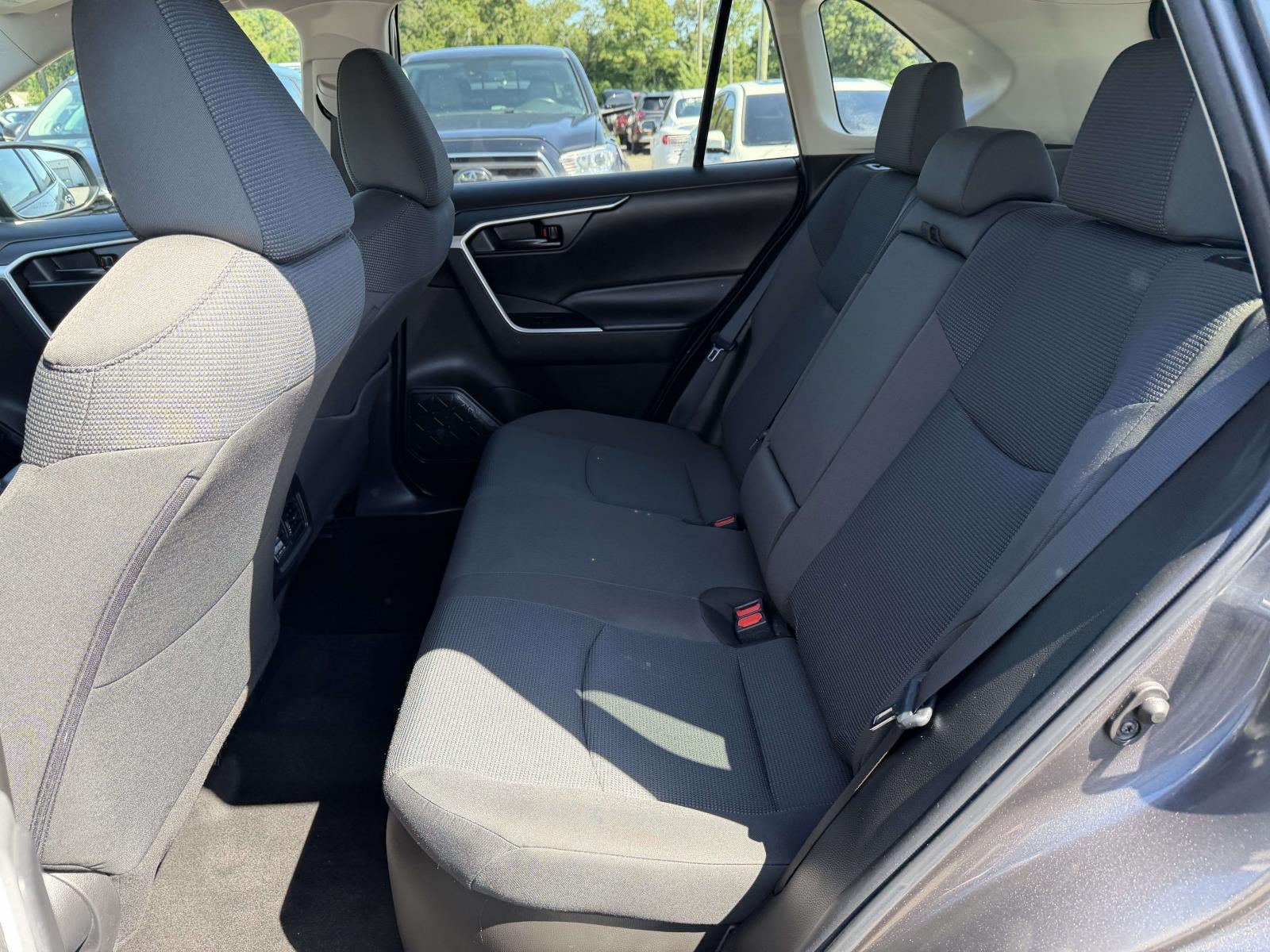 2022 Toyota RAV4 Hybrid LE