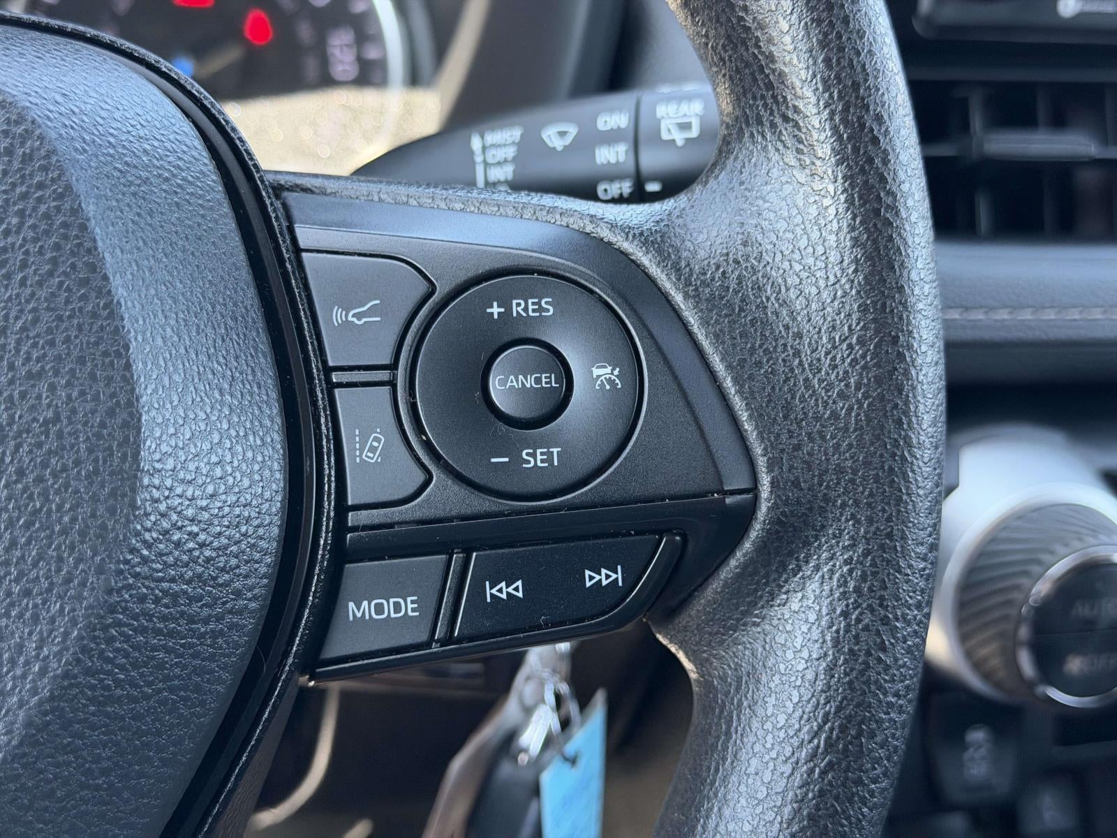 2022 Toyota RAV4 Hybrid LE