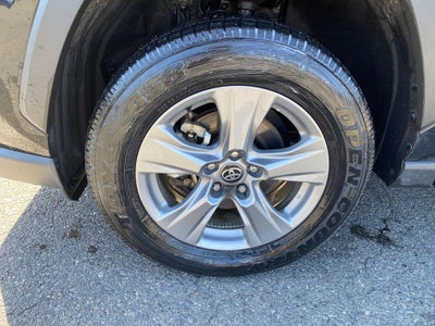 2025 Toyota RAV4 Hybrid LE