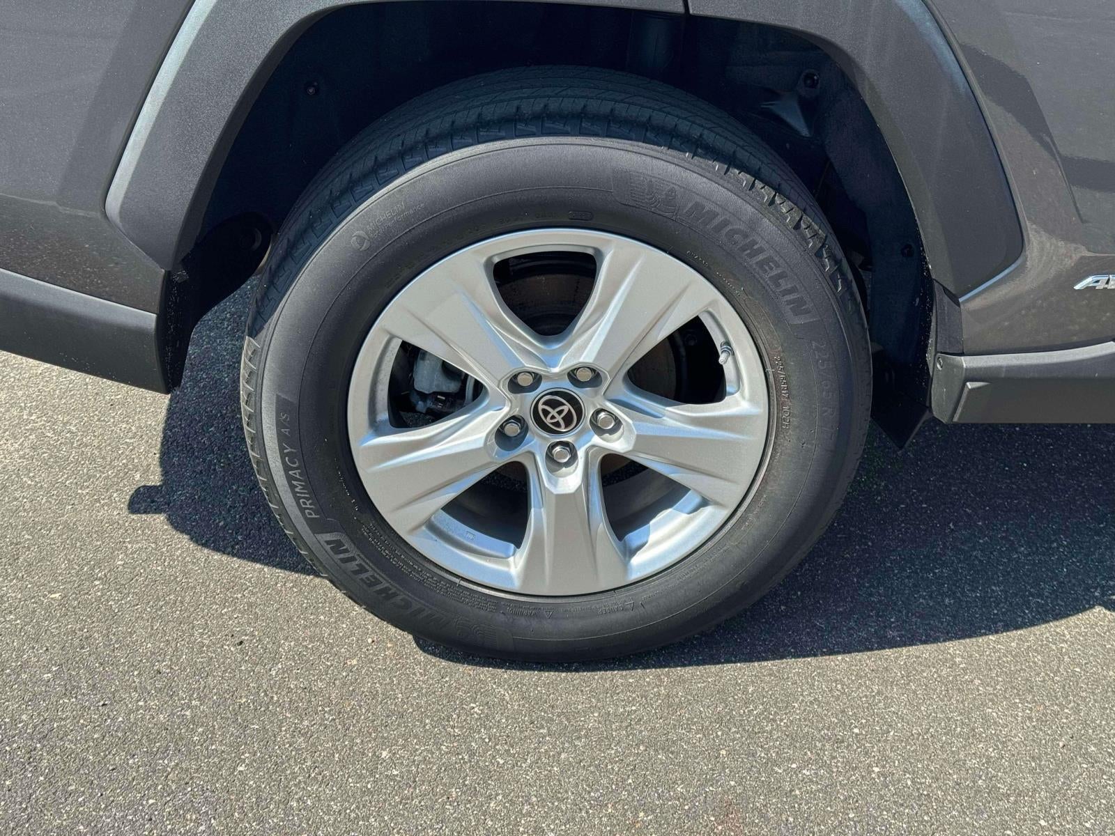2021 Toyota RAV4 Hybrid LE