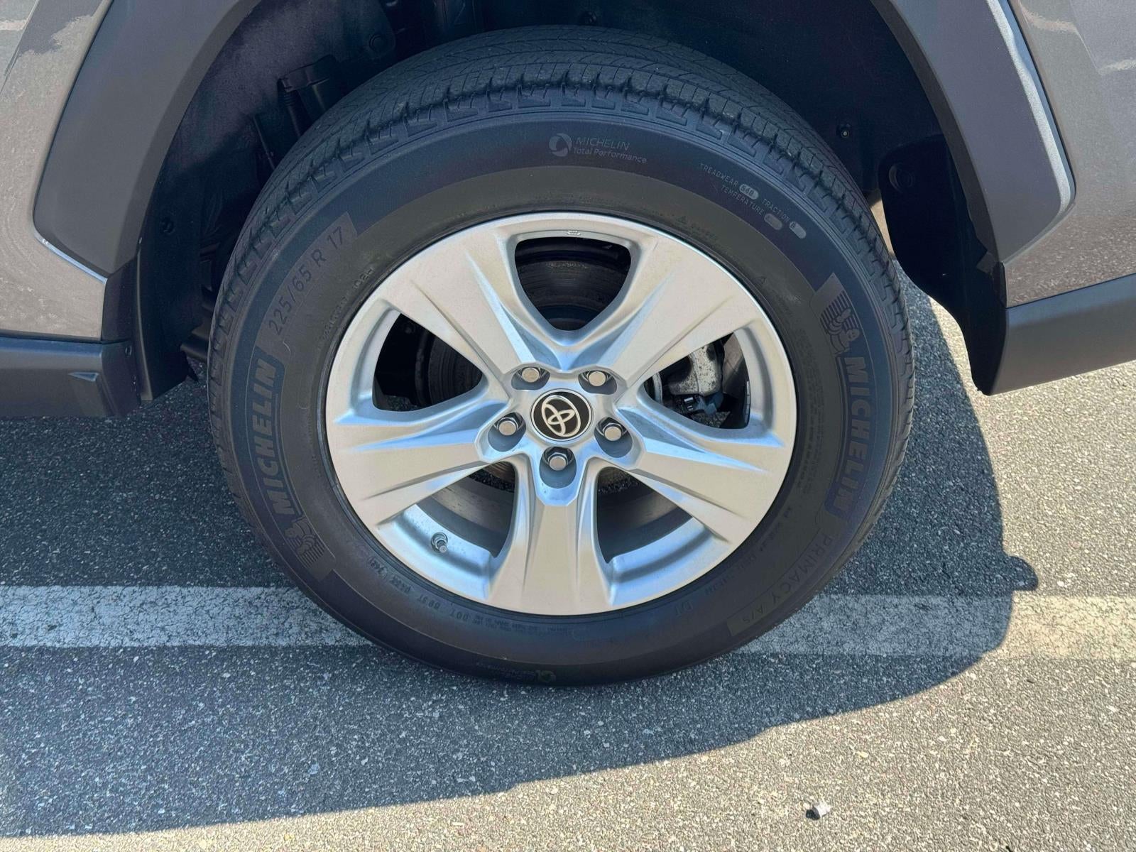 2021 Toyota RAV4 Hybrid LE
