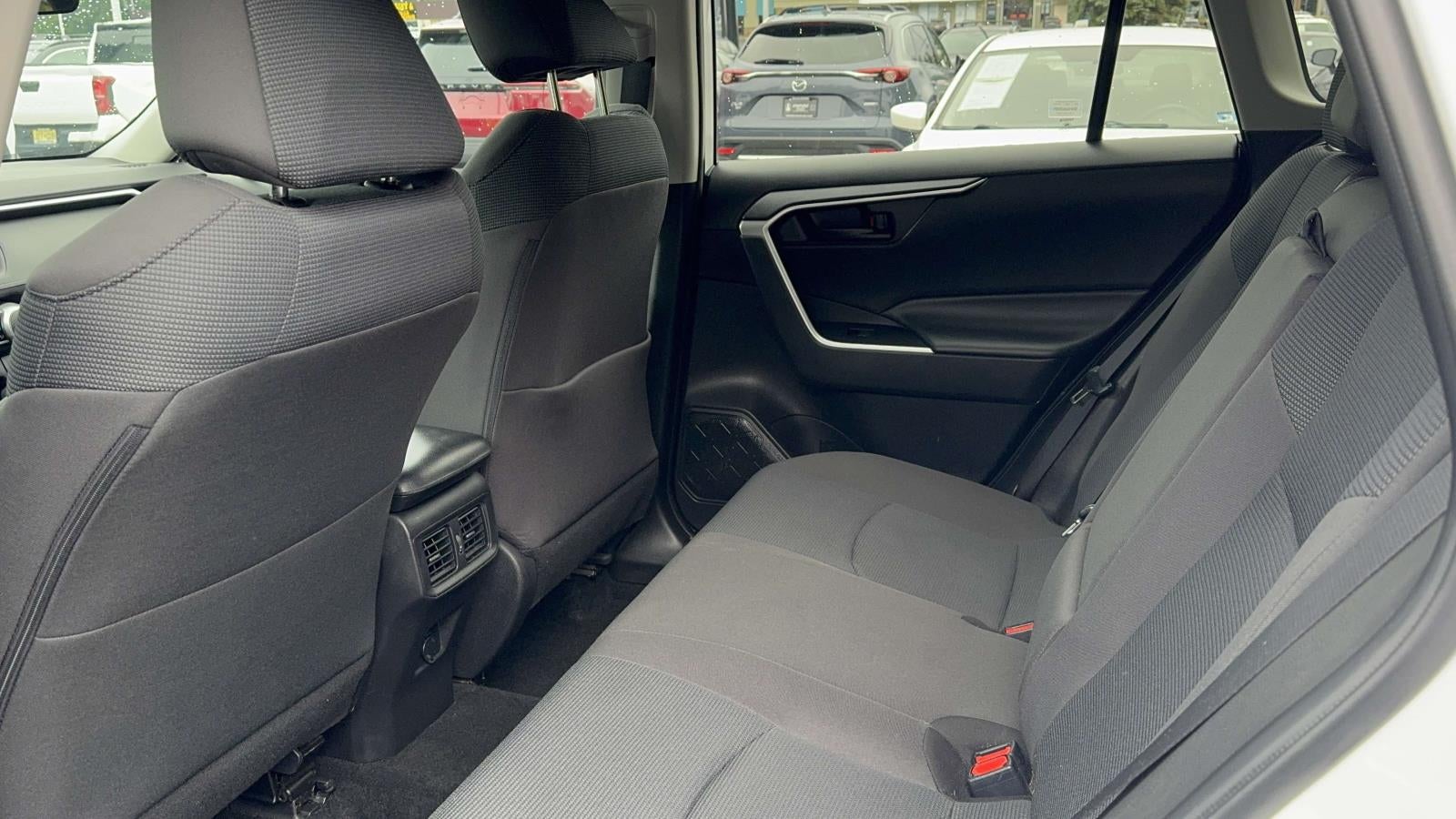 2022 Toyota RAV4 Hybrid LE