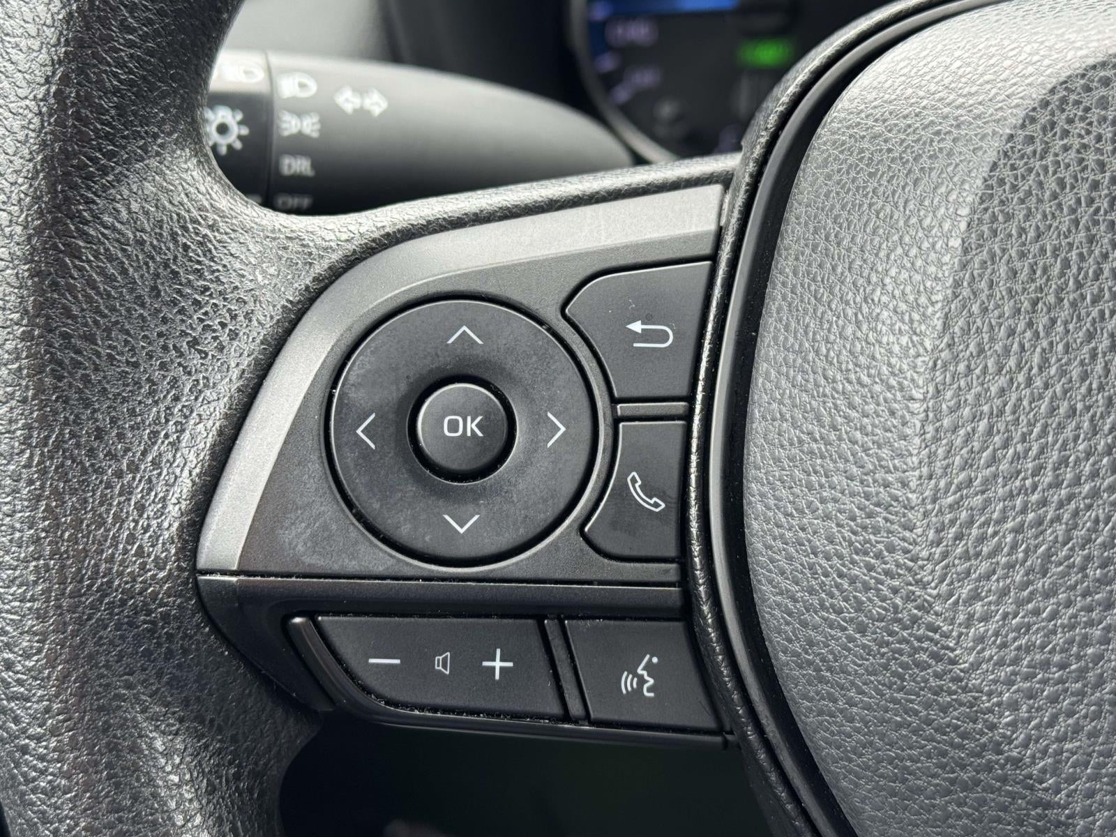 2022 Toyota RAV4 Hybrid LE