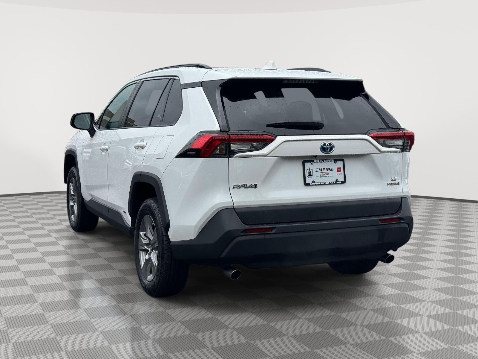 2022 Toyota RAV4 Hybrid LE
