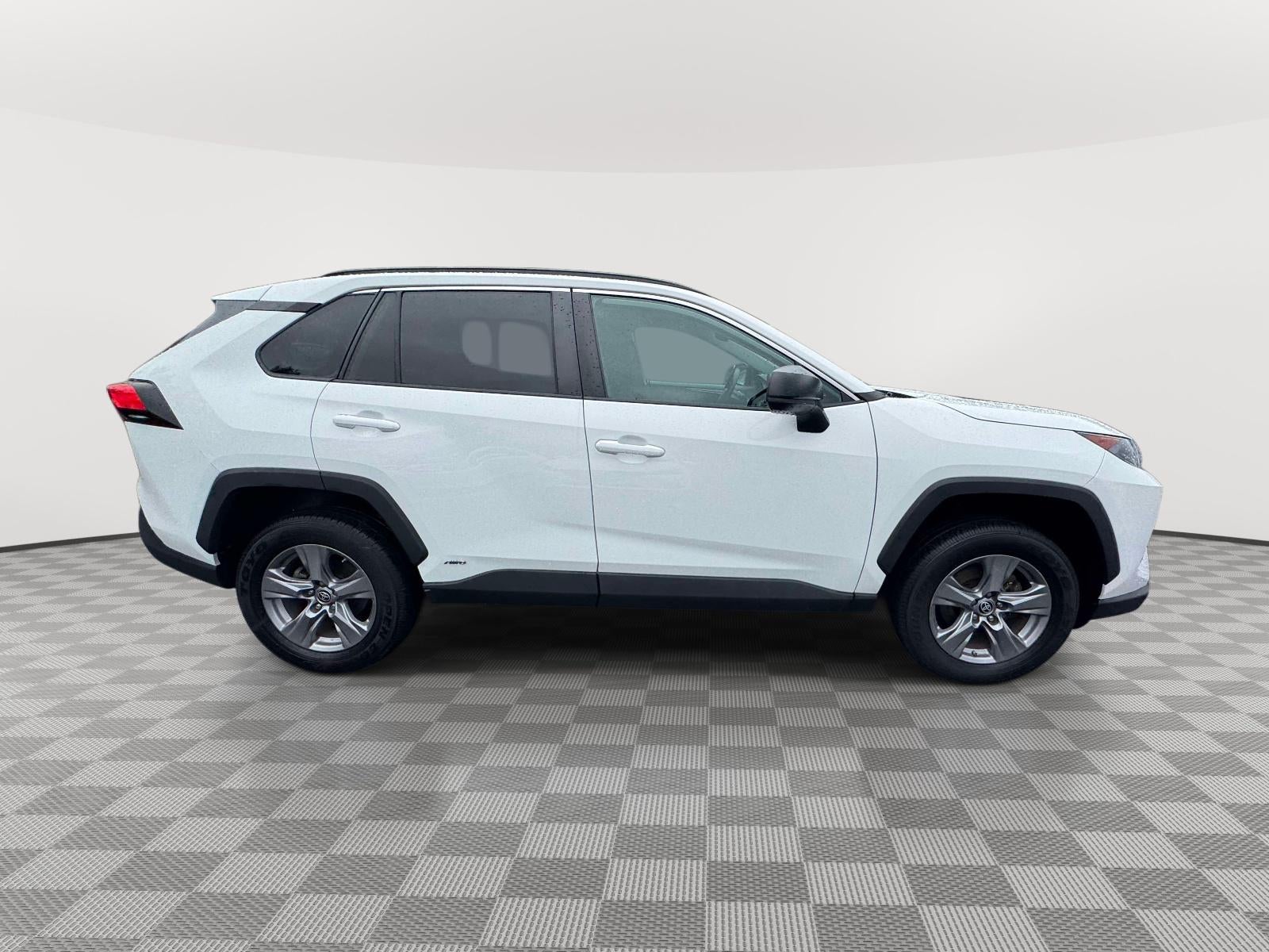 2022 Toyota RAV4 Hybrid LE