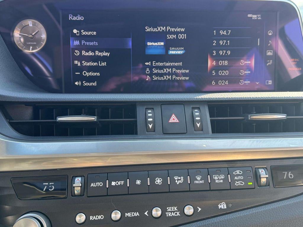 2021 Lexus ES 300h 300h