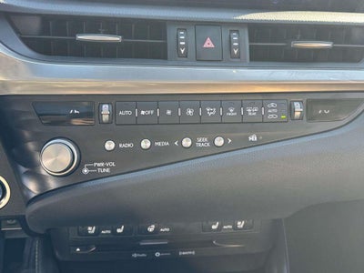 2021 Lexus ES 300h 300h