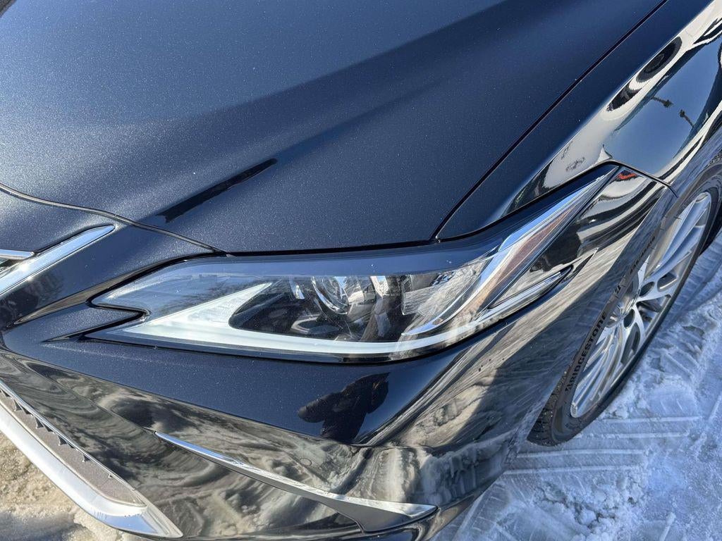 2021 Lexus ES 300h 300h