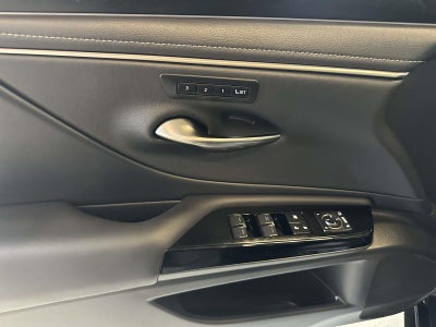 2024 Lexus ES 300h Luxury