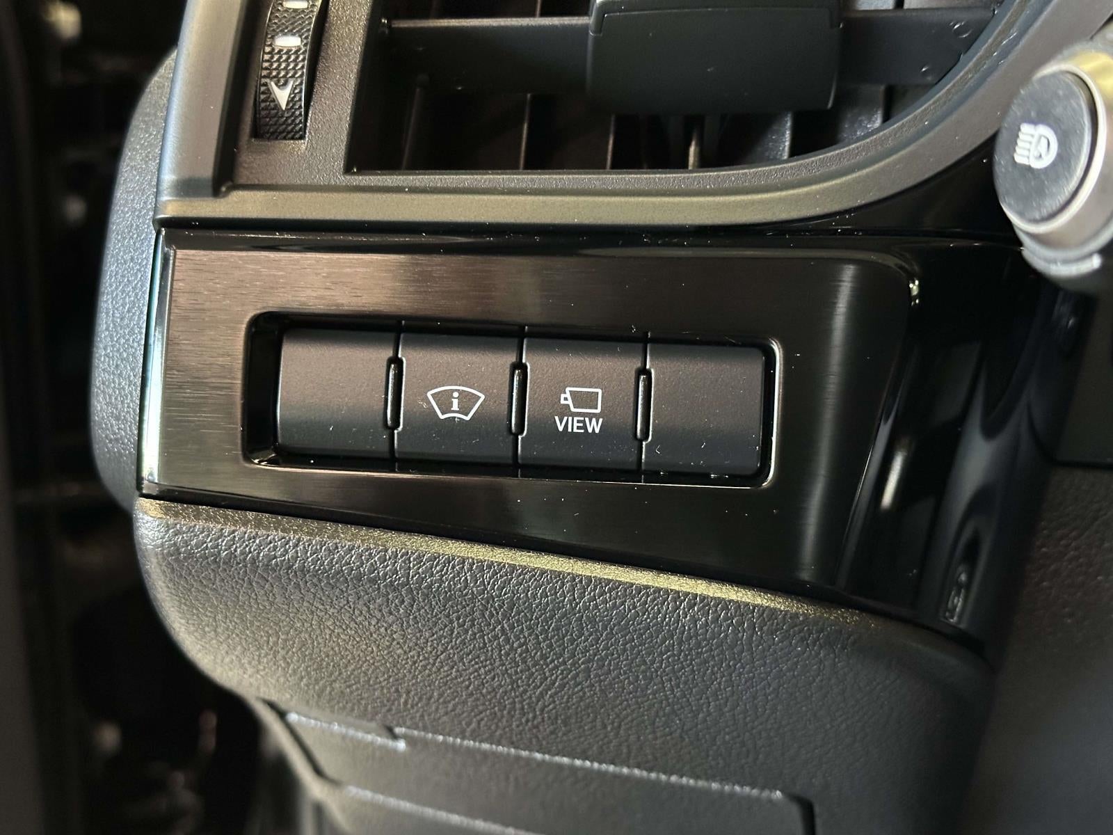 2024 Lexus ES 300h Luxury