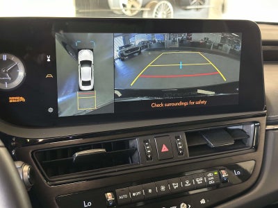 2024 Lexus ES 300h Luxury