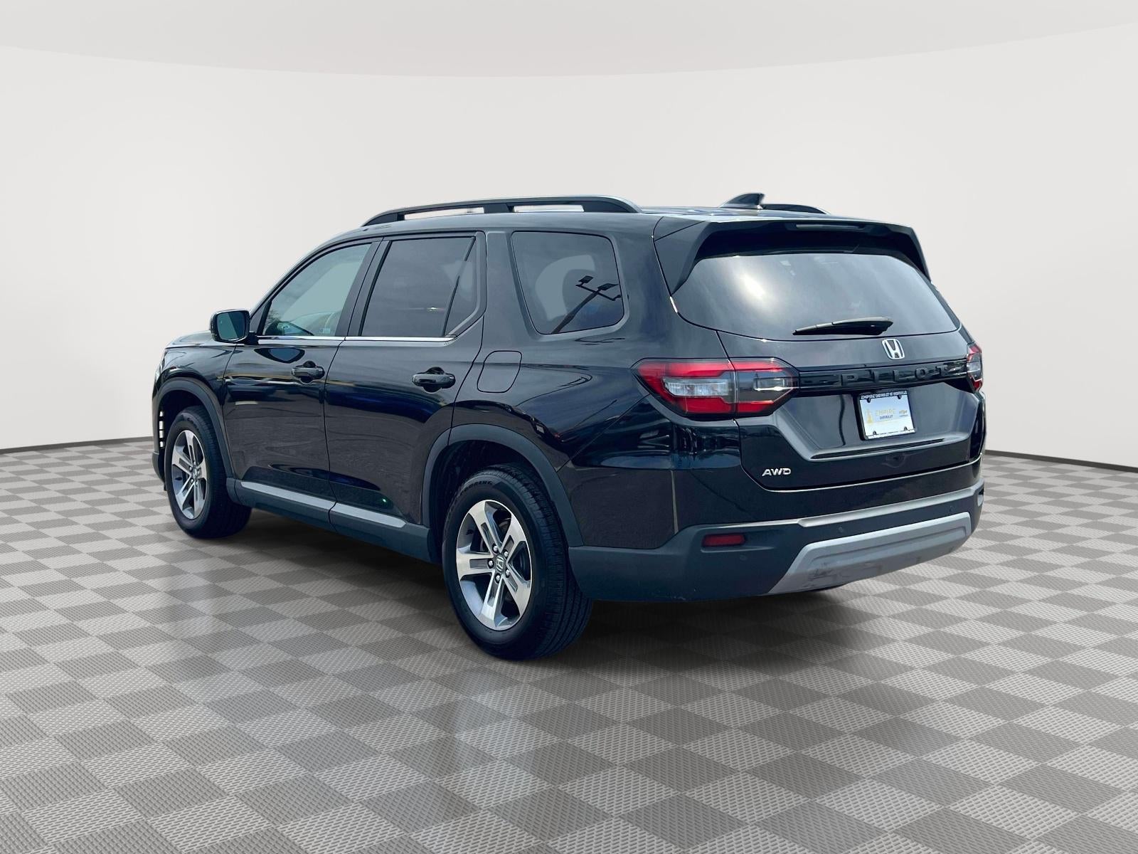 2023 Honda Pilot AWD EX-L 8 Passenger