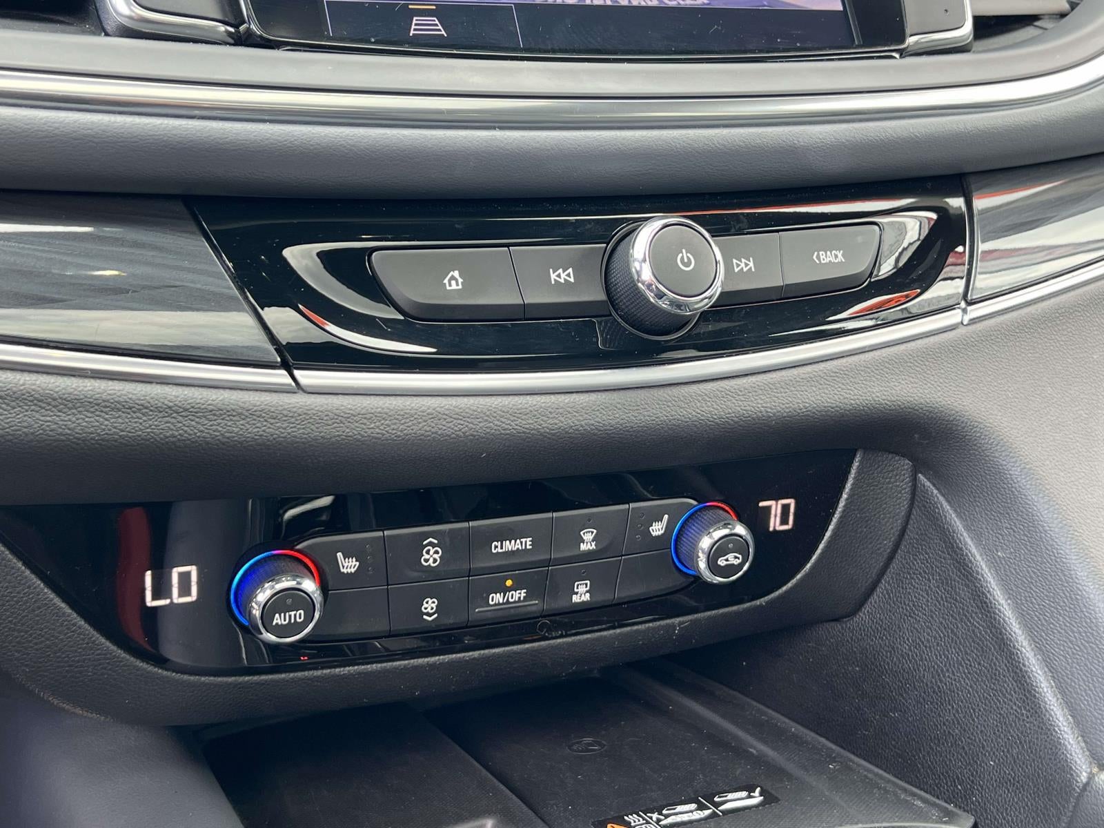 2023 Buick Enclave Essence AWD