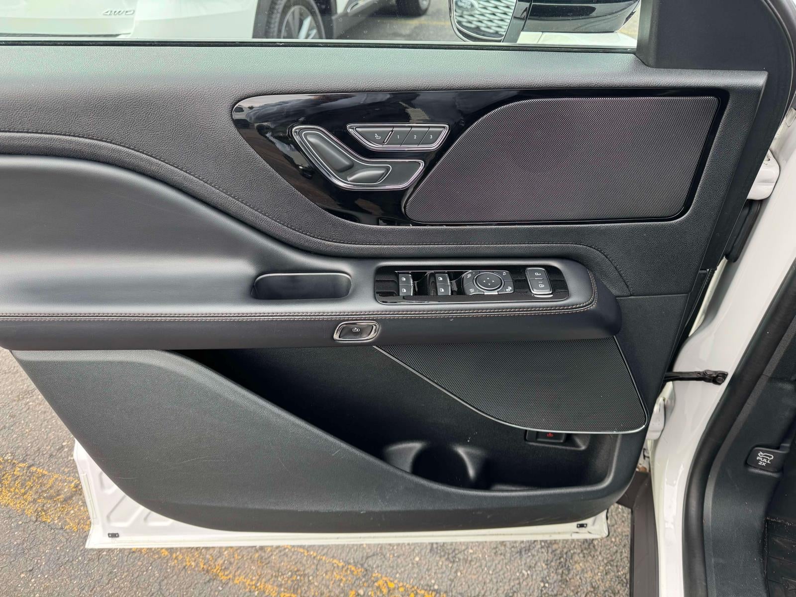 2022 Lincoln Aviator Standard