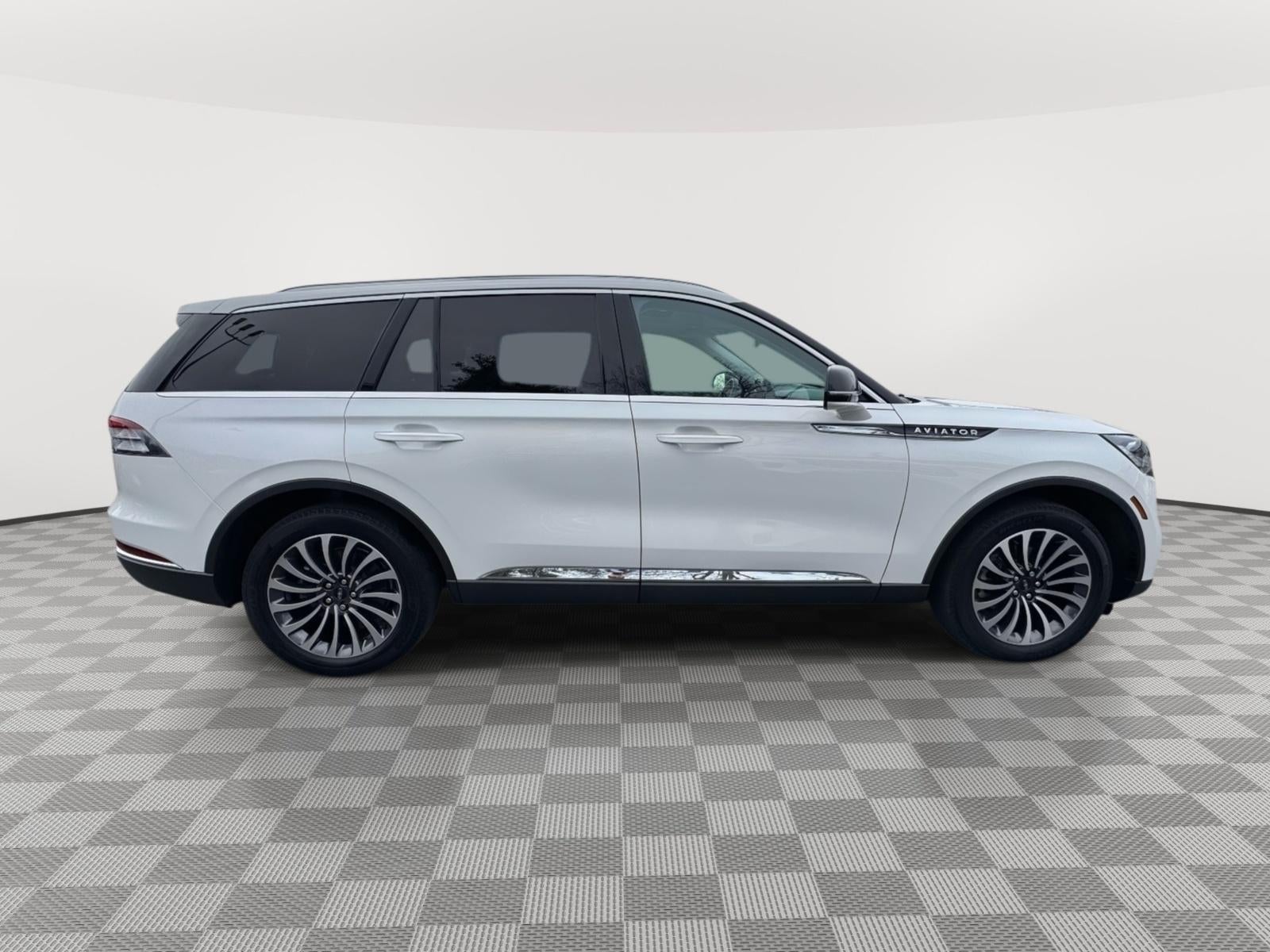2022 Lincoln Aviator Standard