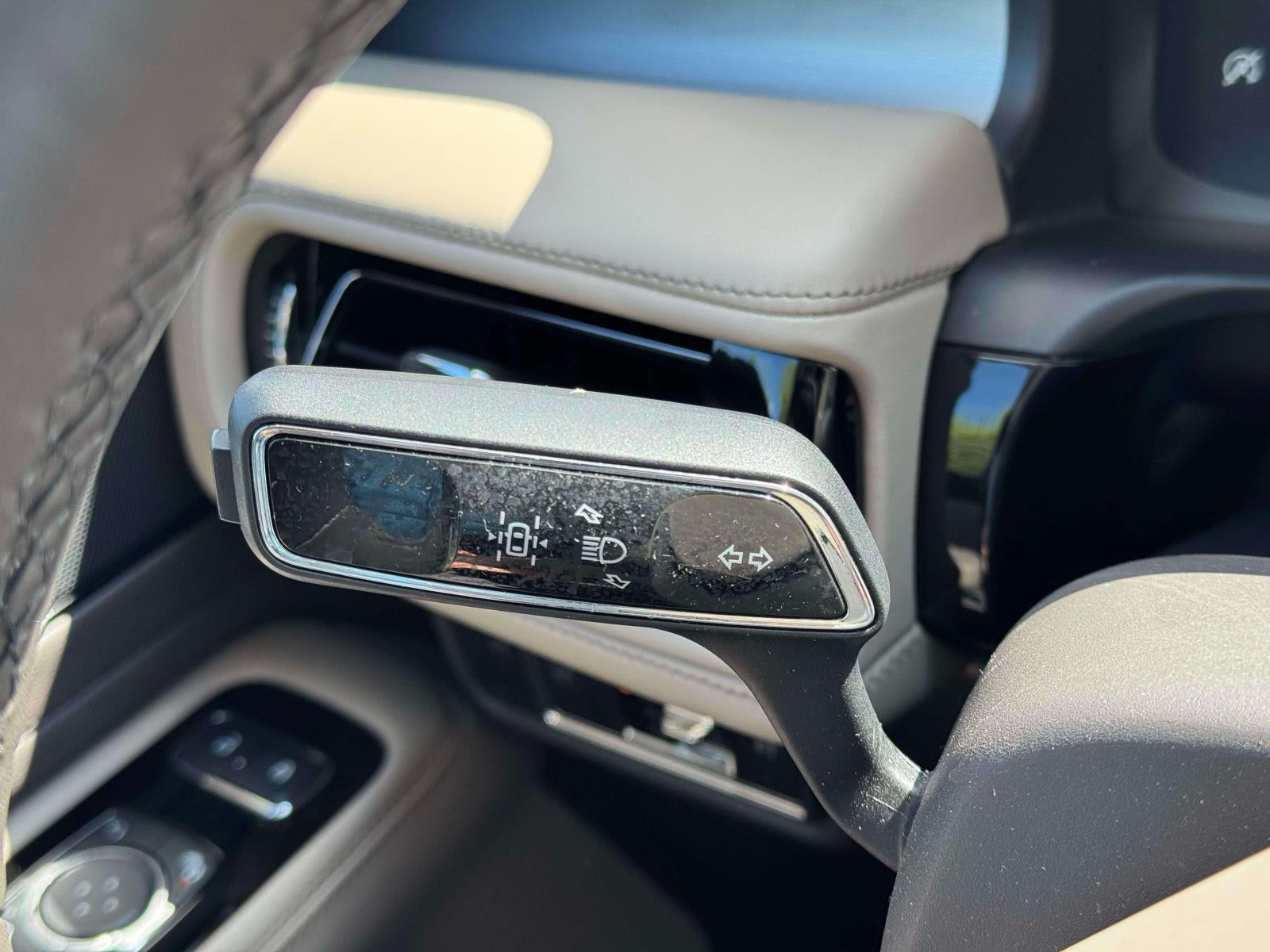 2023 Lincoln Aviator Standard