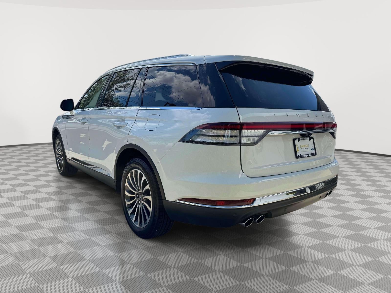 2023 Lincoln Aviator Standard