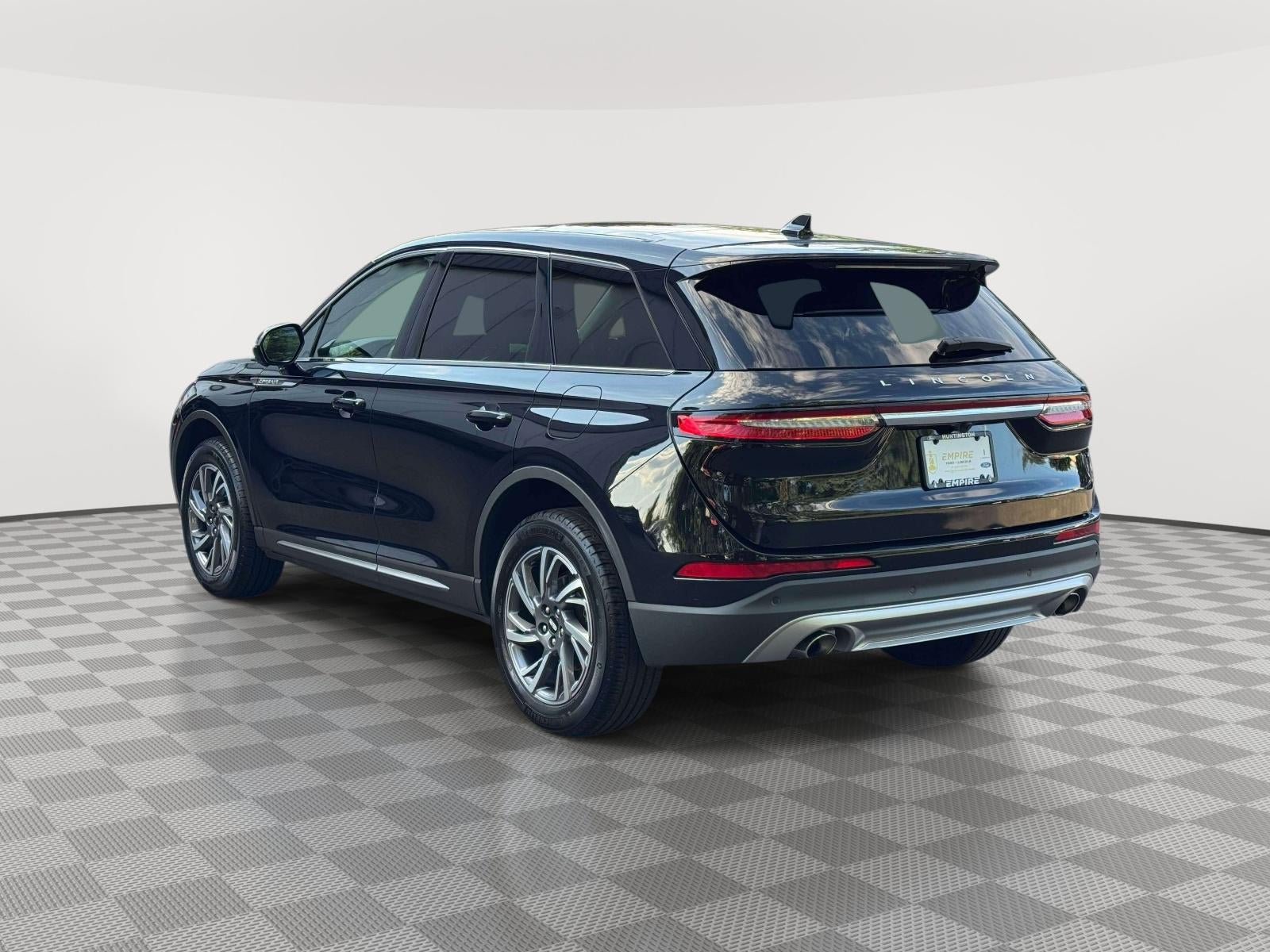 2023 Lincoln Corsair Standard