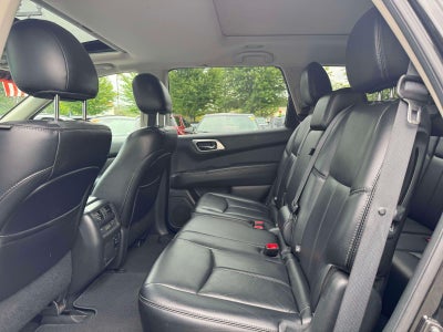 2016 Nissan Pathfinder SL