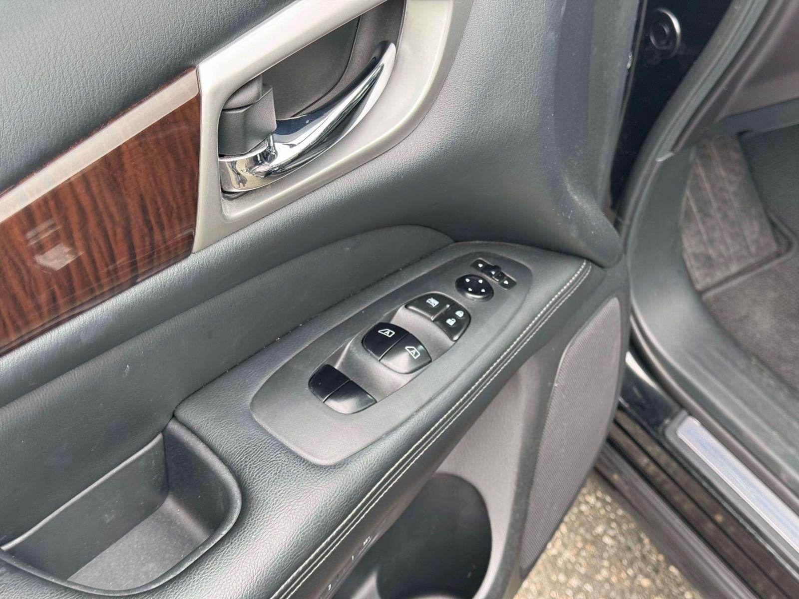 2016 Nissan Pathfinder SL