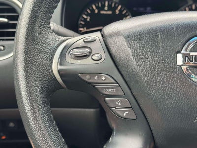 2016 Nissan Pathfinder SL
