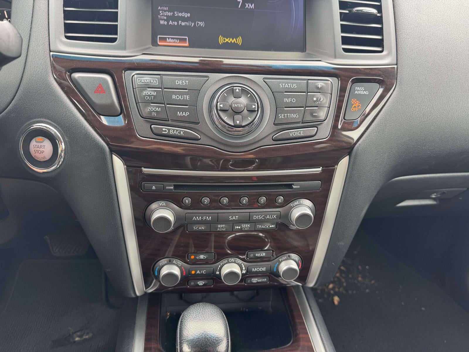 2016 Nissan Pathfinder SL
