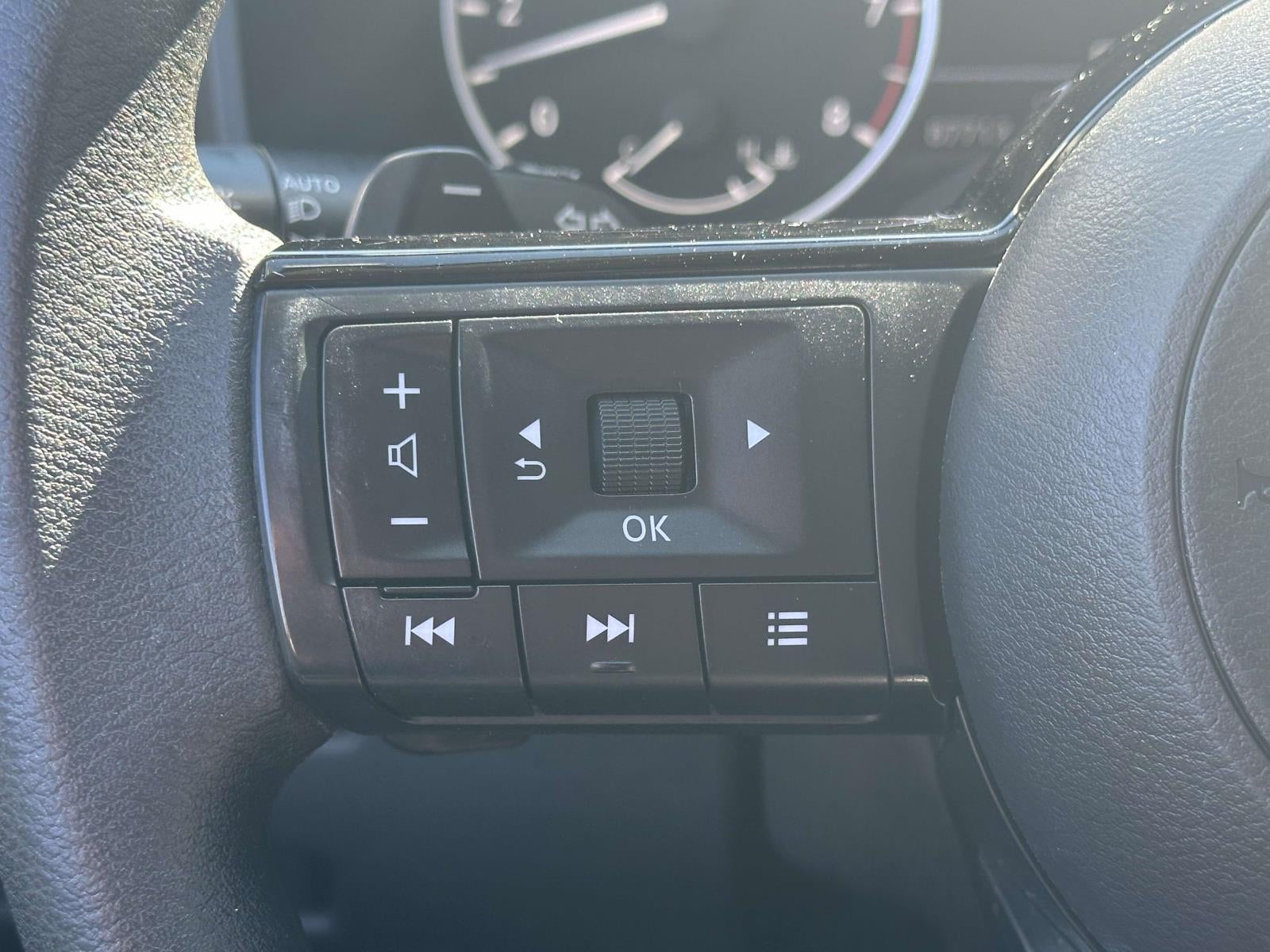 2021 Nissan Rogue SV FWD