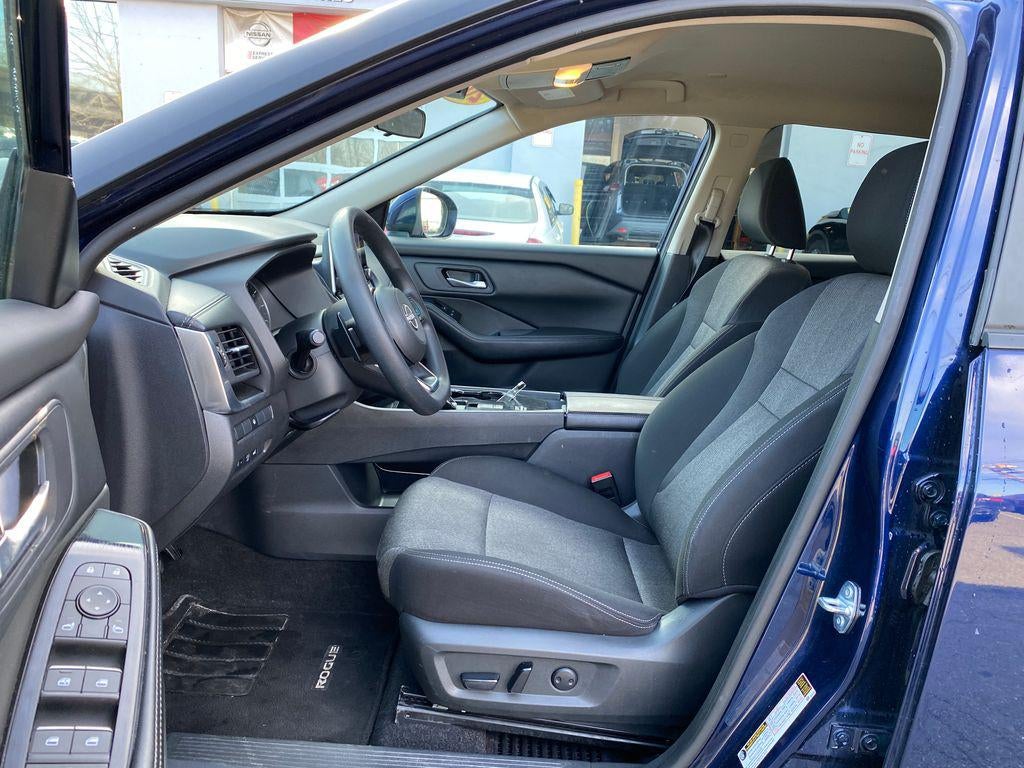 2024 Nissan Rogue SV FWD