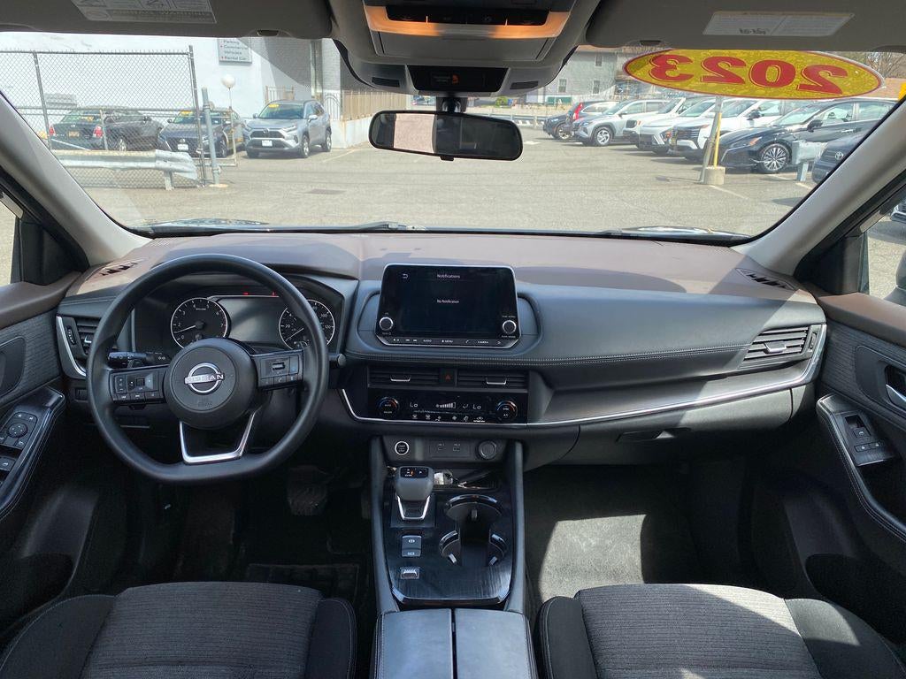 2023 Nissan Rogue SV FWD