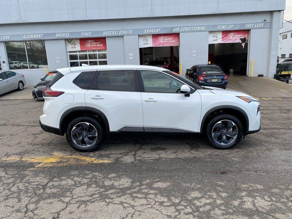 2024 Nissan Rogue SV FWD