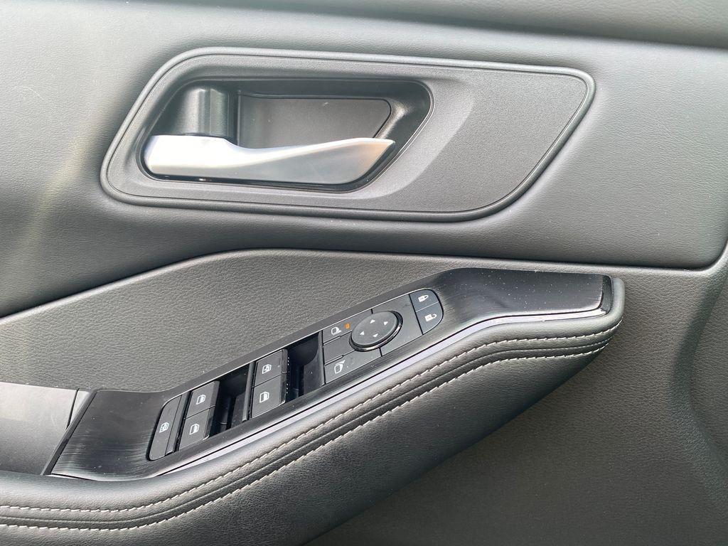 2025 Nissan Rogue SV Intelligent AWD