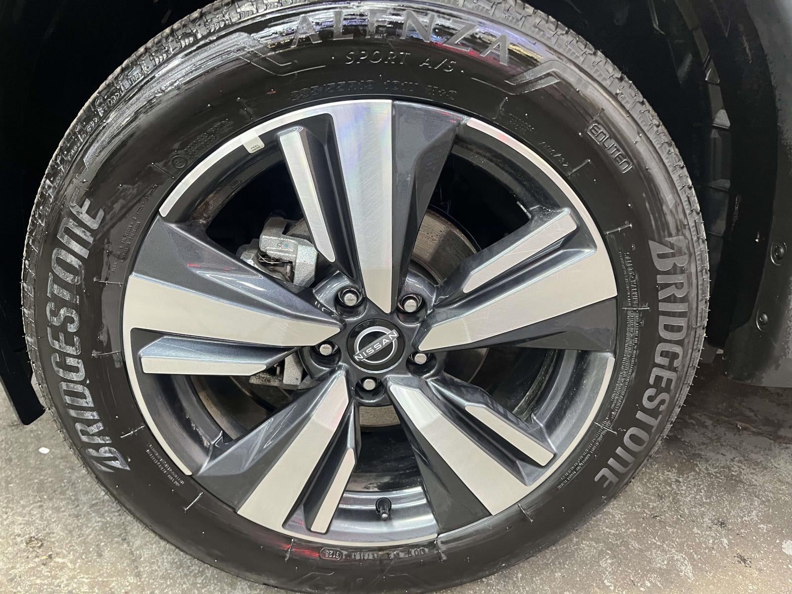 2023 Nissan Rogue SL Intelligent AWD