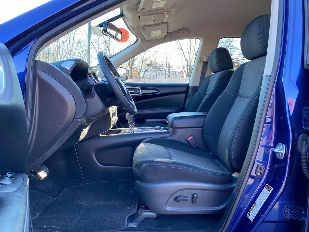 2018 Nissan Pathfinder SV