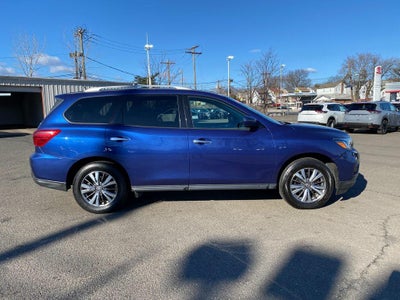 2018 Nissan Pathfinder SV