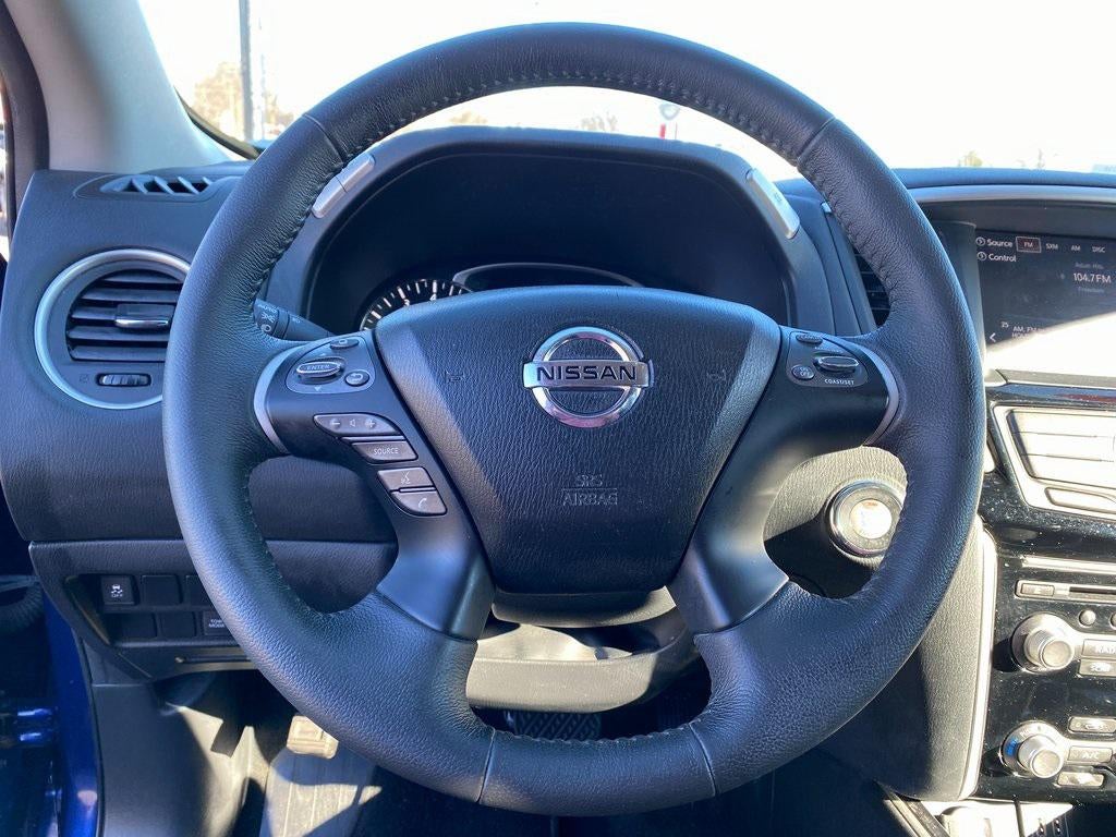 2018 Nissan Pathfinder SV