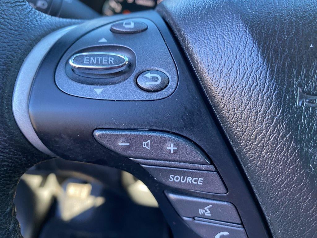 2018 Nissan Pathfinder SV