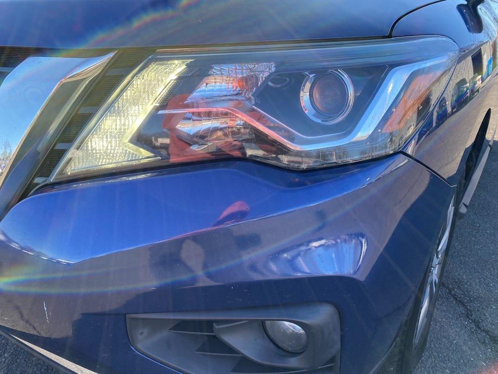 2018 Nissan Pathfinder SV