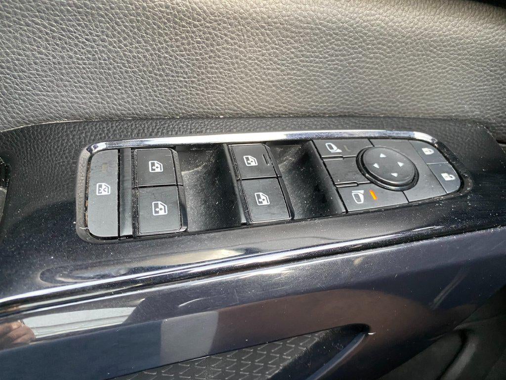 2022 Nissan Pathfinder S 4WD