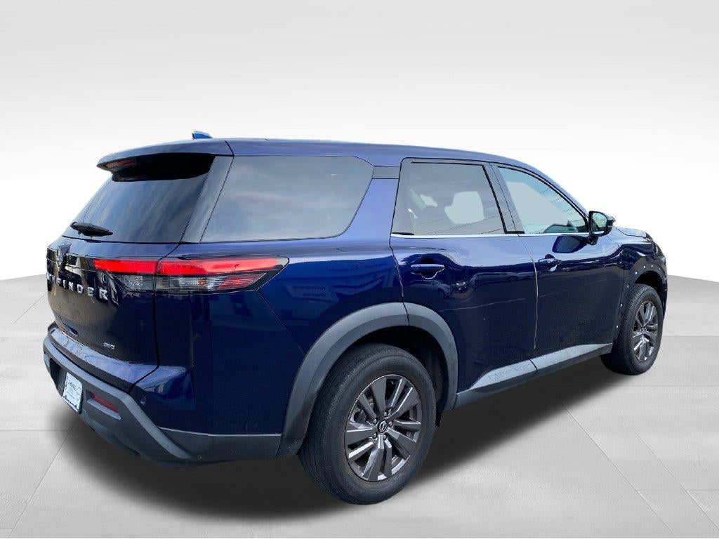 2022 Nissan Pathfinder S 4WD
